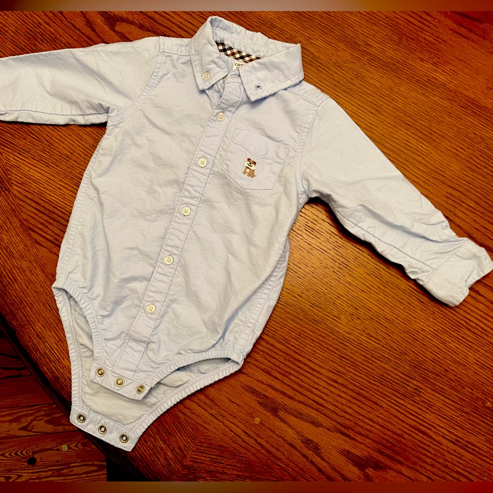 Buttons down onesie blue with pocket and puppy on it